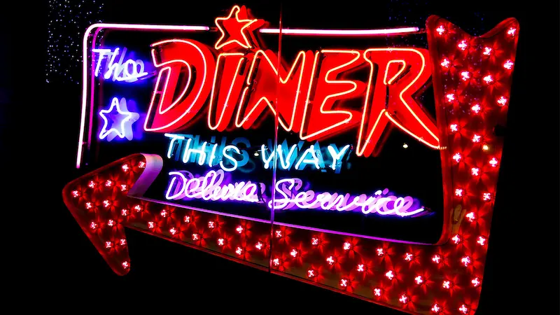 LED Signage vs. LED Screens: What and Why to Choose